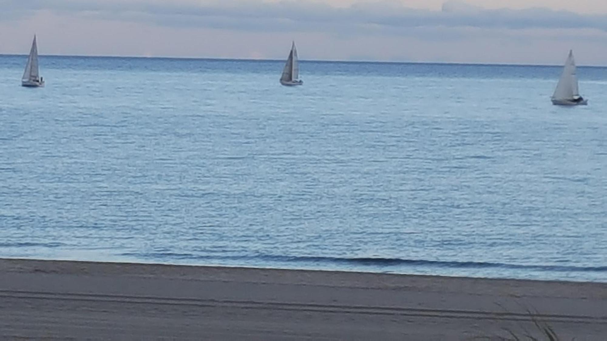 Chambres D'Hotes Un Ete Sans Fin A 50 M De La Plage A Canet Plage Экстерьер фото